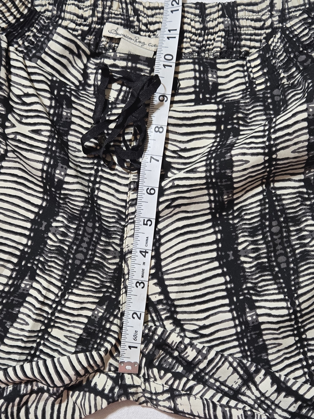 American Rag Black & Cream Patterned Capris - Picture 4 of 5